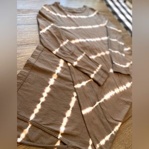 •Grey And White Long Sleeve Tie Dye Dress